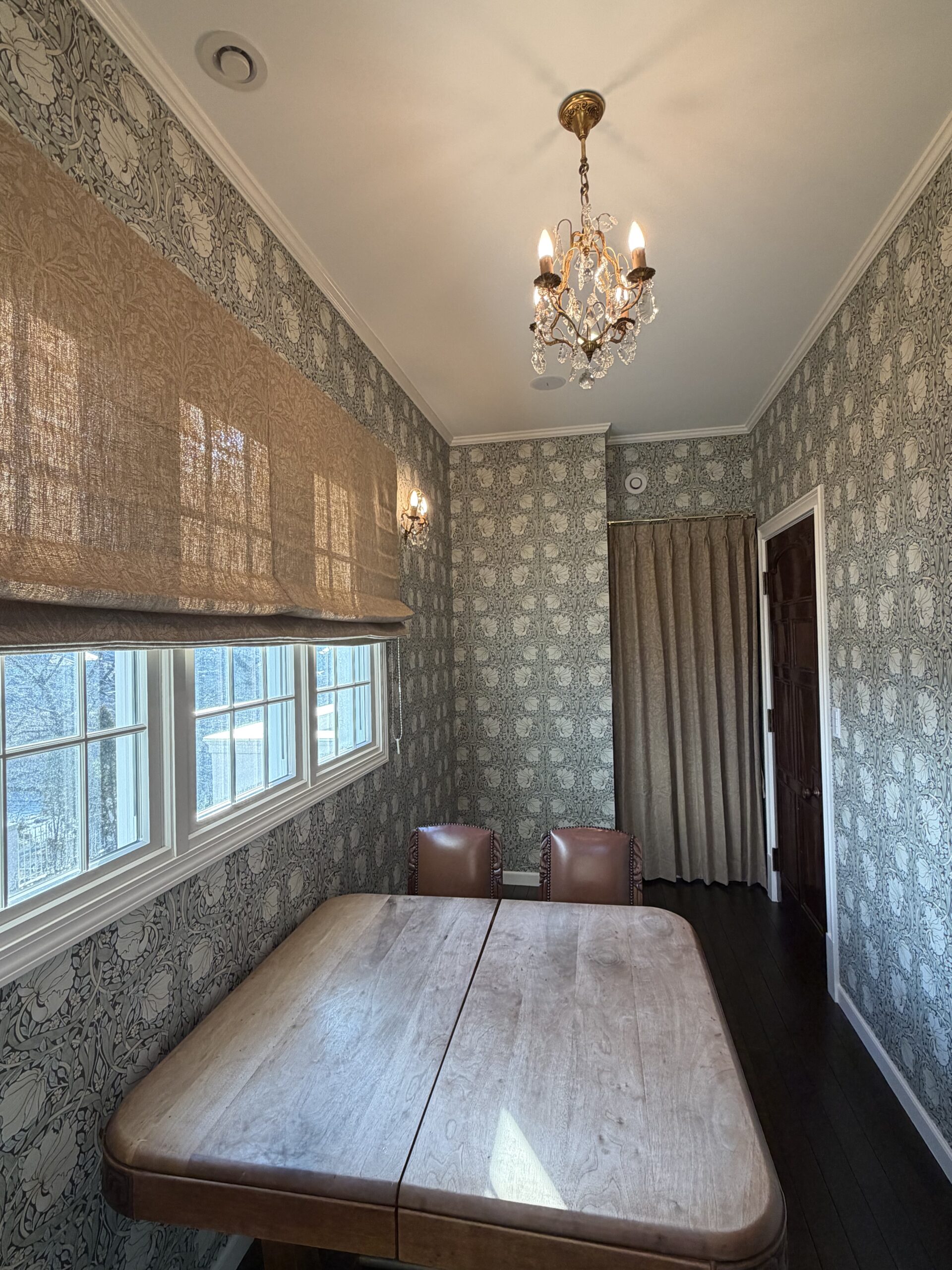 クィーンズサロン